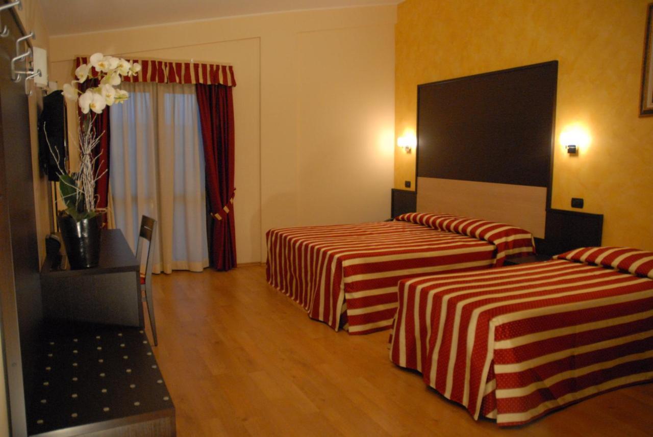 Hotel Iacone Chieti Cameră foto