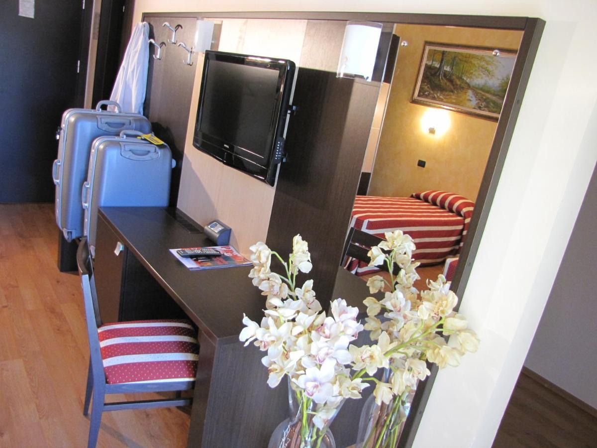 Hotel Iacone Chieti Cameră foto
